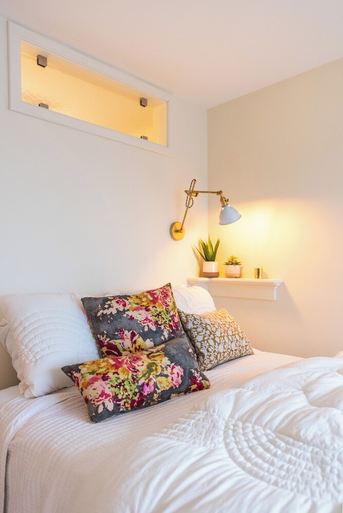 Newly Renovated, Furnished, SlopeSide Condo on Burke VT's Famous