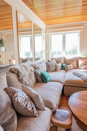 Smart TV, fireplace, printers