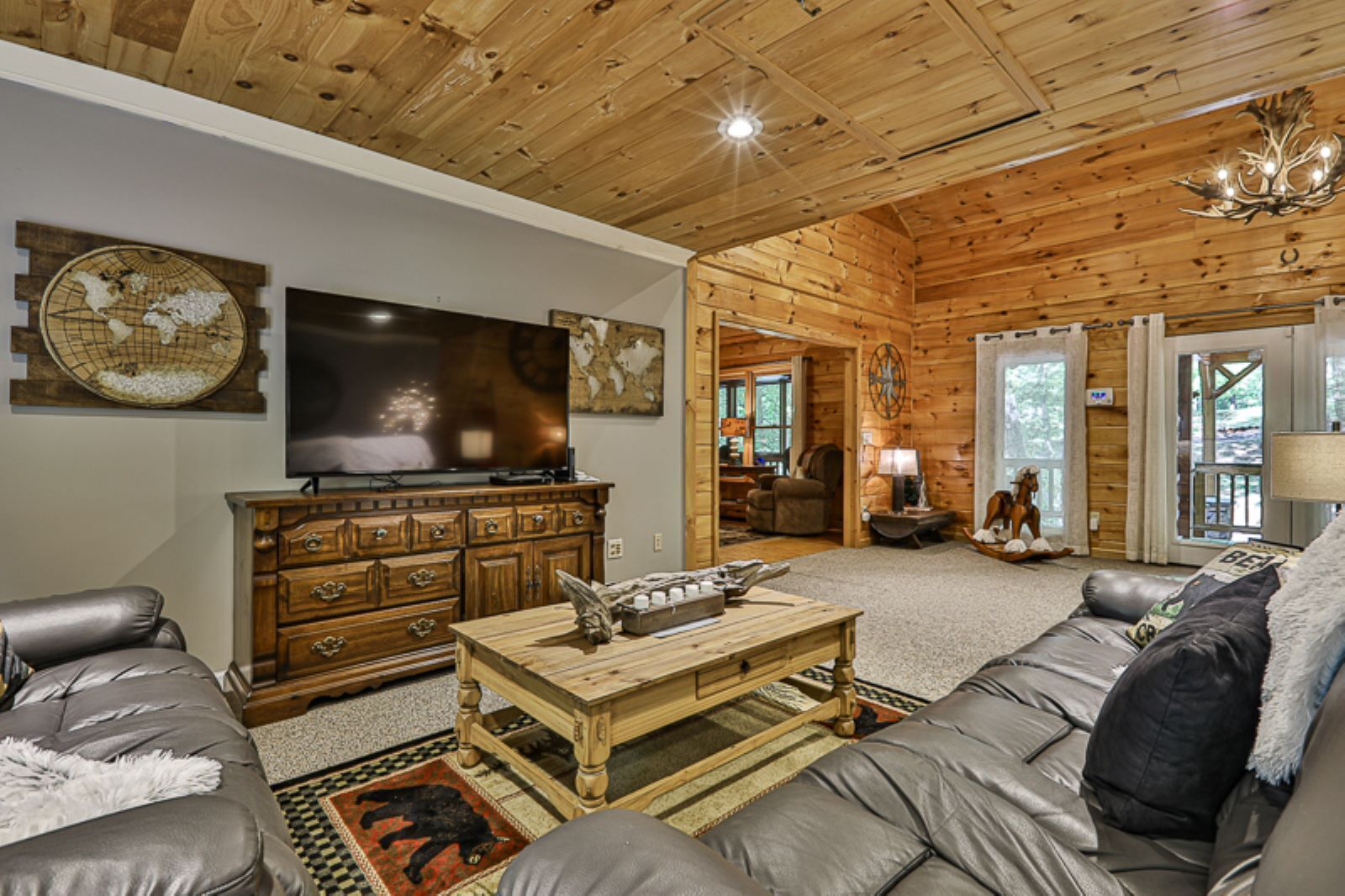 Foxhound Lodge Cabin