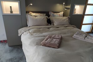 Desk, iron/ironing board, travel cot, free WiFi
