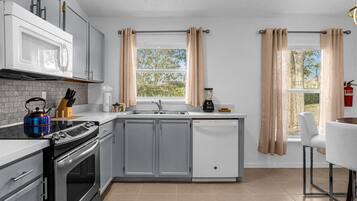 Fridge, microwave, oven, stovetop