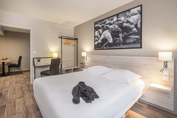 Kamar Double Standar | 1 kamar tidur, meja kerja, dan ruang kerja ramah laptop