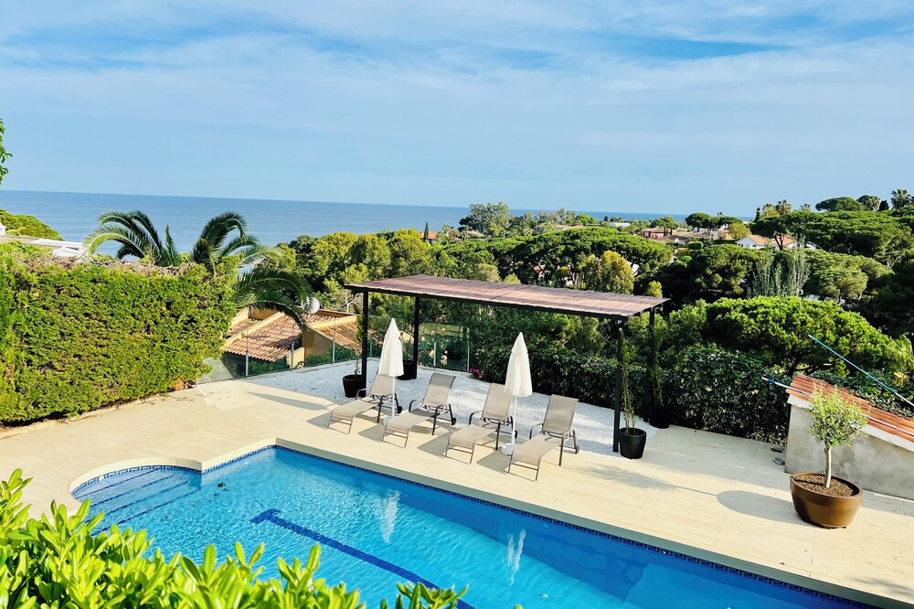 **Villa Karl** Sea views Cala Sant Francesc