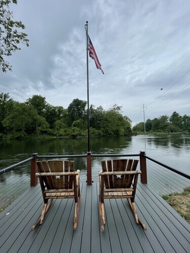 Beautiful Waterfront Home on Watauga River
