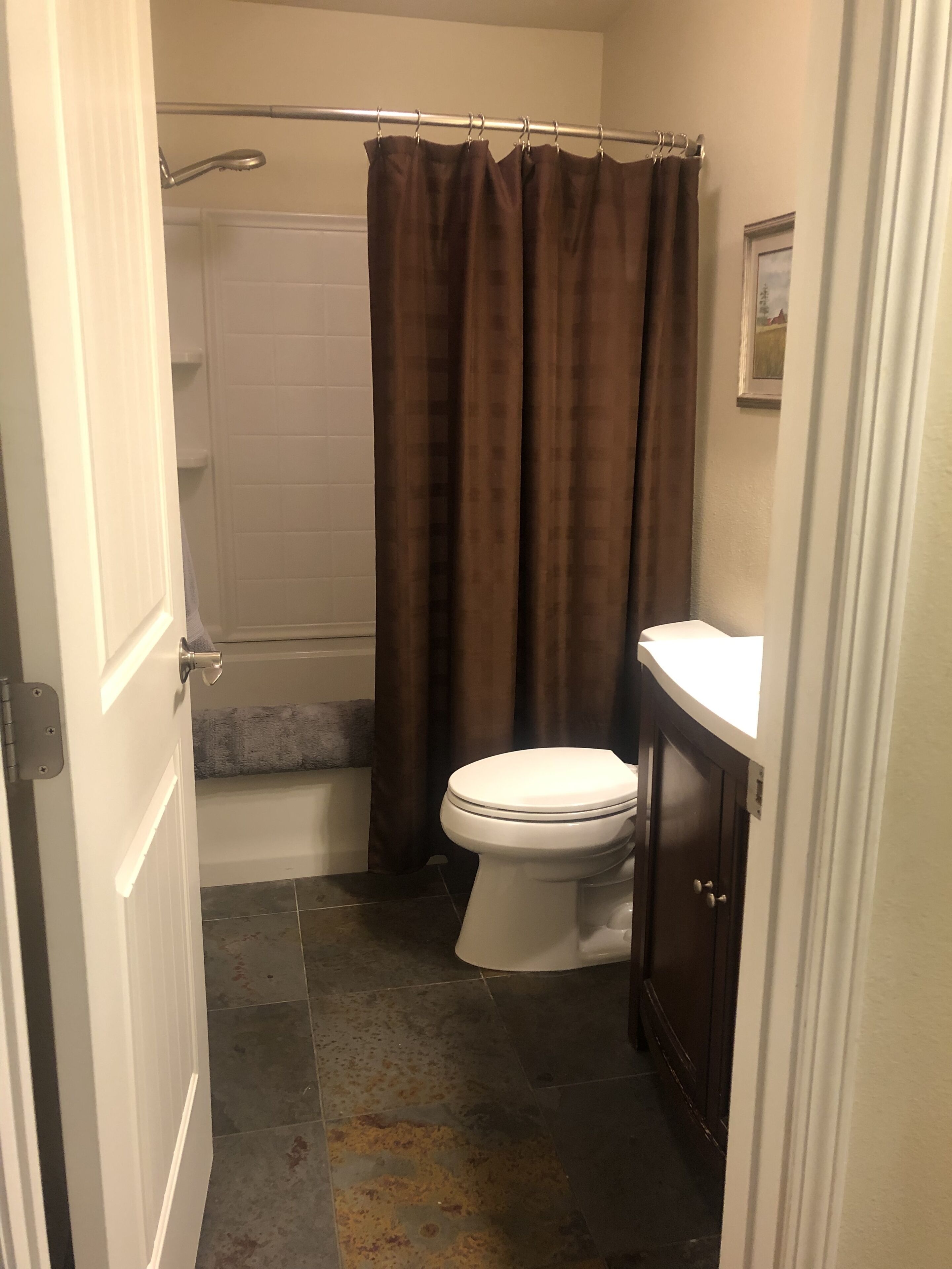 Perfect for the whole family, Central AC, Hot Tub, Sleeps 10, No stairs 