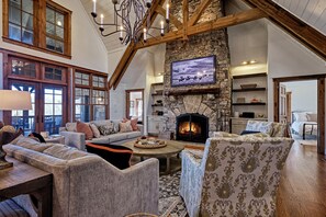 Smart-TV, peis og bordtennis