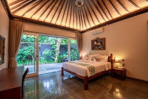 3 bedrooms, desk, free WiFi, bed sheets - Luxury 3BR Kahuripan Villa (Ungasan)