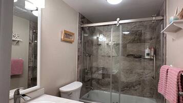 Condo, Multiple Beds (Kona Palms#201) | Bathroom | Toilet paper