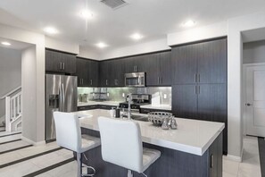 Fridge, microwave, oven, stovetop - NEW! PGA West (Signature!) walk to Stadium Course! (La Quinta)