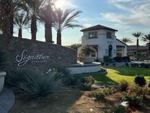 Property grounds - NEW! PGA West (Signature!) walk to Stadium Course! (La Quinta)