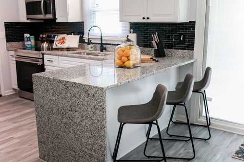 Look no further! Beautiful 4 Bed 2 Bath Ranch in Hampton, VA. 