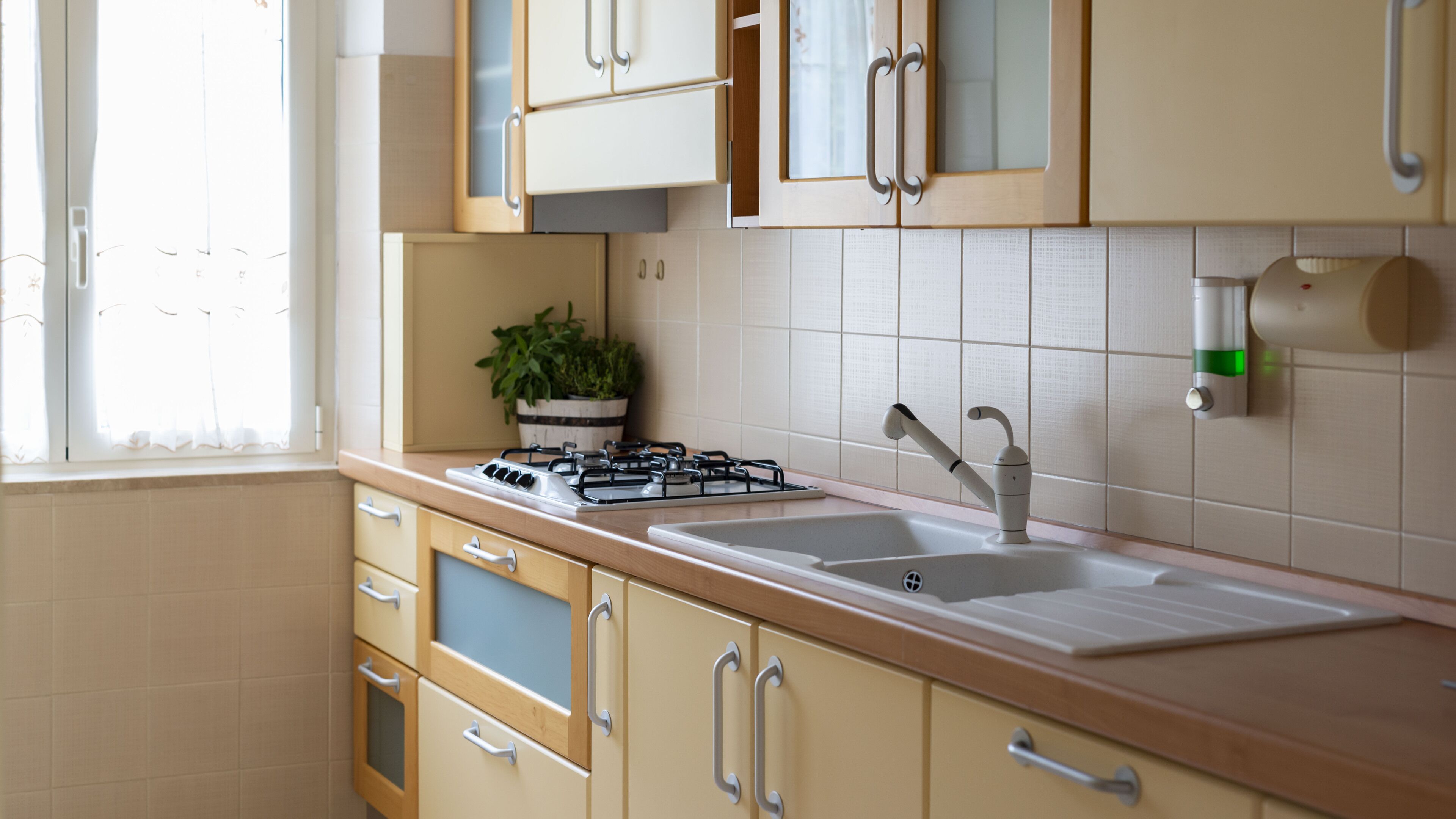 Dei Gabbiani 16 B - Three Bedroom Apartment, Sleeps 6