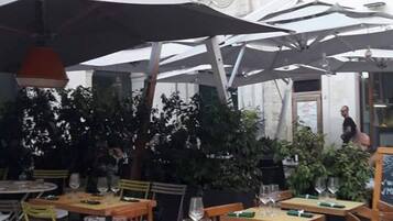 Ristorazione all'aperto