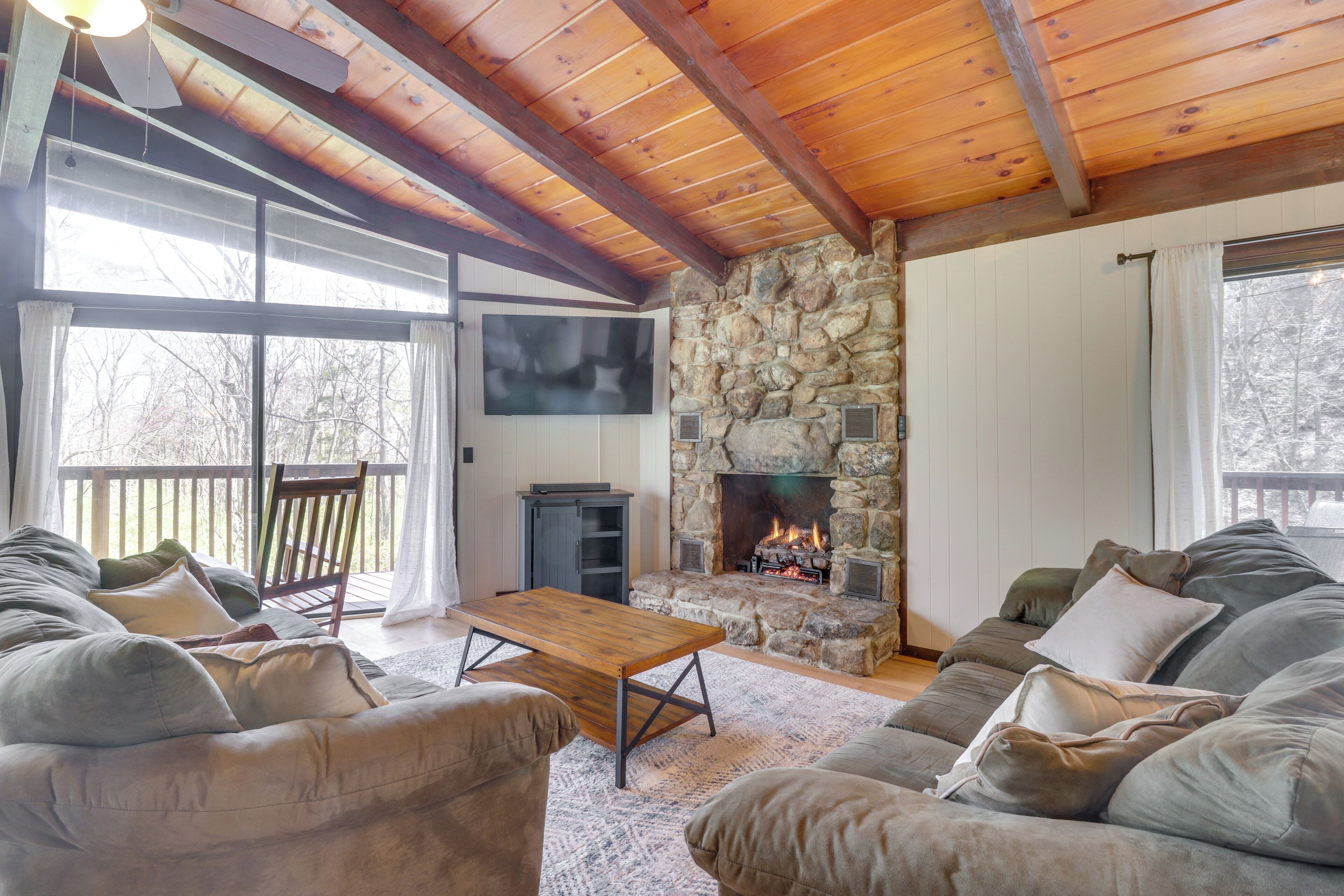 McGaheysville Vacation Rental: Yard & Fire Pit!