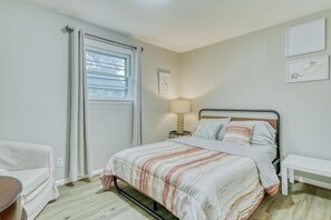 3 bedrooms, WiFi, bed sheets - Walkable to RIT/Comfortable Stay near university (Rochester)