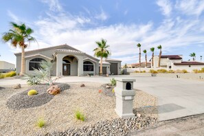 Exterior - Lake Havasu City Escape w/ Pool, Patio & Grill! (Lake Havasu City)