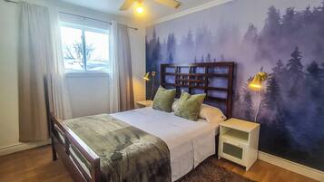 3 soverom, skrivebord, wi-fi (inkludert) og sengetøy