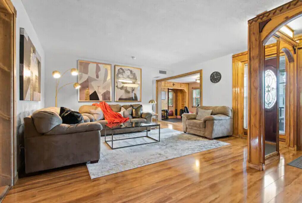 Flexible Wellness Choices Jax - 4BR-3BA, Full Gym,15Min to Beach