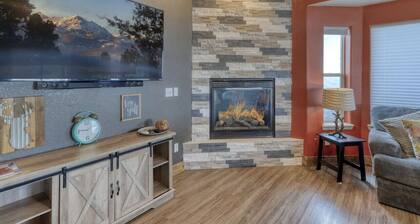 Large Hot-Tub | Close 2 DT | Wolf Creek Mountain