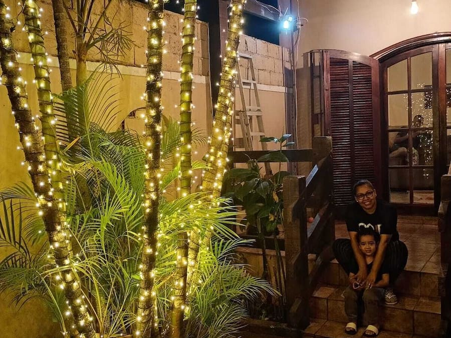 Quarto duplo exclusivo, 2 camas de solteiro | Área de estar | TV 29 polegadas com canais a cabo, impressoras