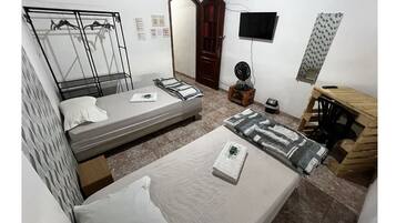 Comfort Triple Room, 1 Bedroom, Housekeeping, City View | Down duvets, iron/ironing board, free WiFi, bed sheets