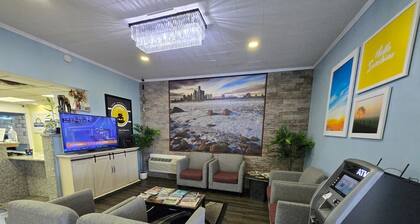 Travelodge by Wyndham Livonia/Canton/Novi Detroit Area