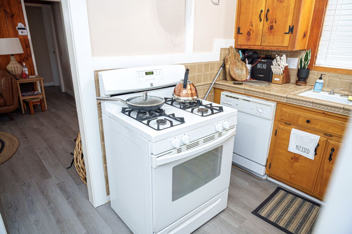 Romantic mountain private hot tub forest view cabin
