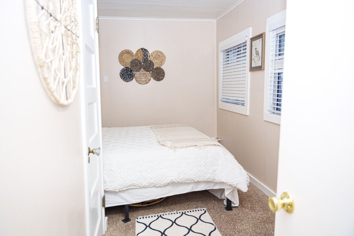 Romantic mountain private hot tub forest view cabin