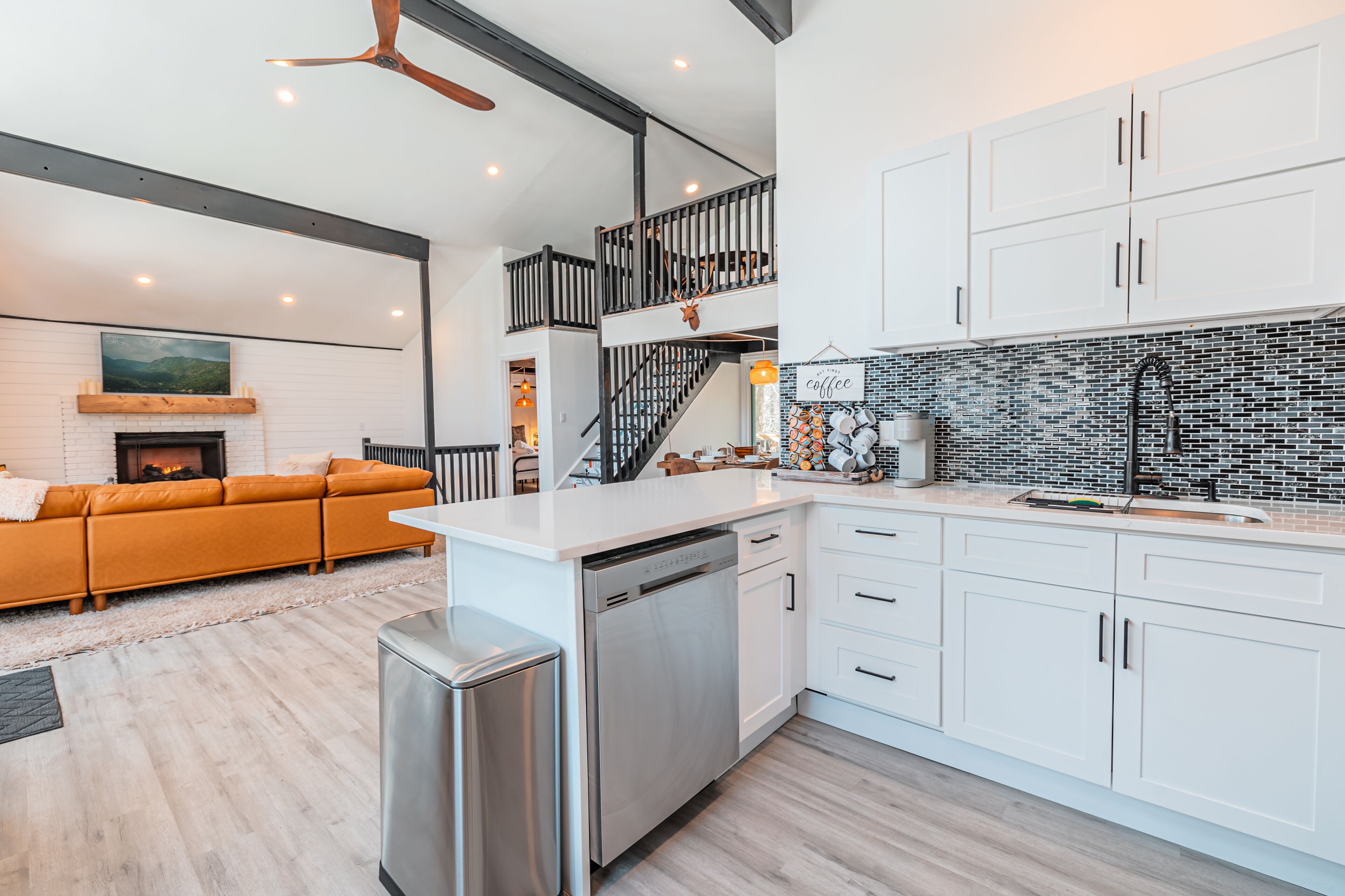 The Peak - A Luxury Retreat! Game room, Firepit!