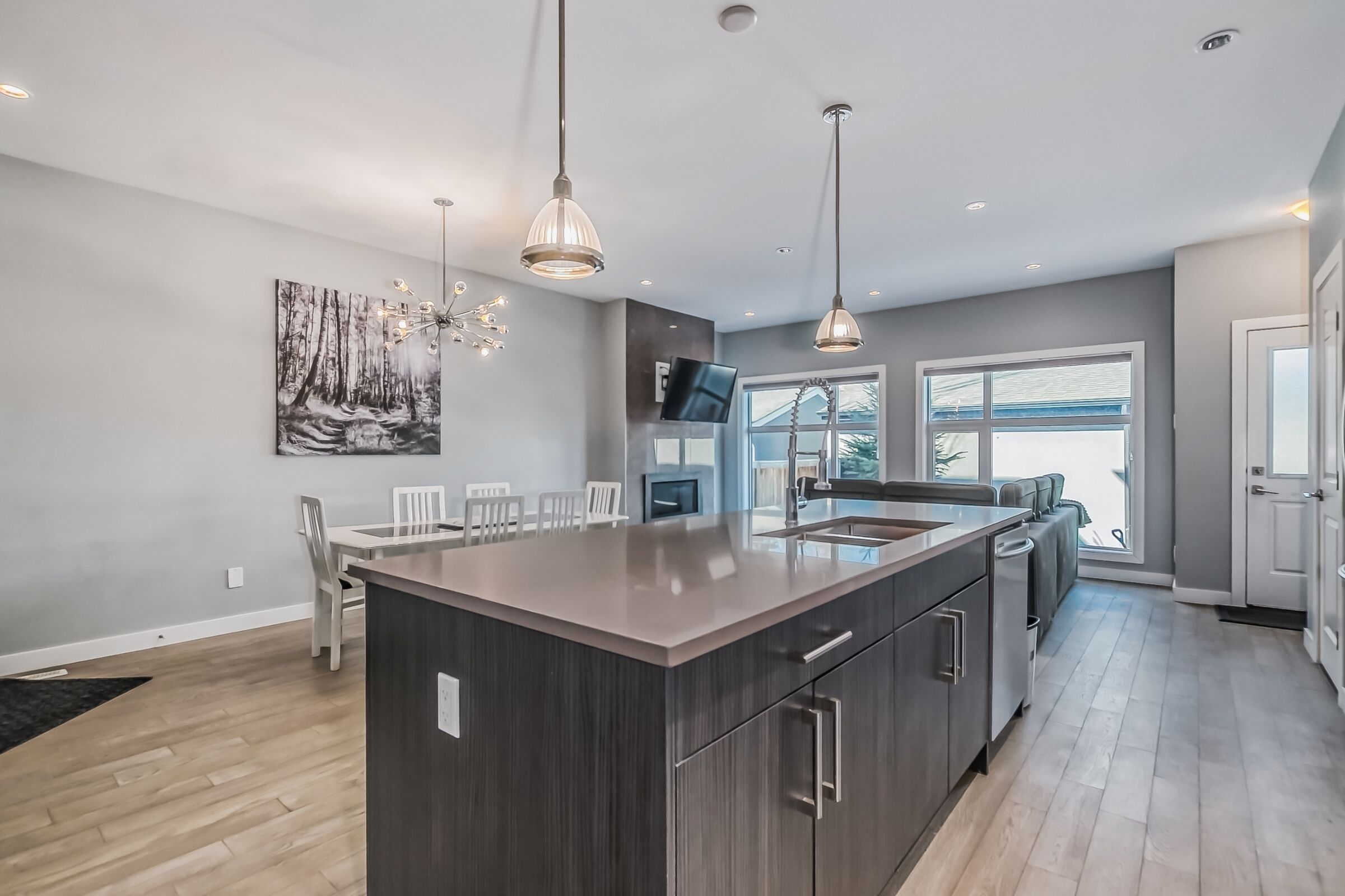 Posh Oasis in Kesington