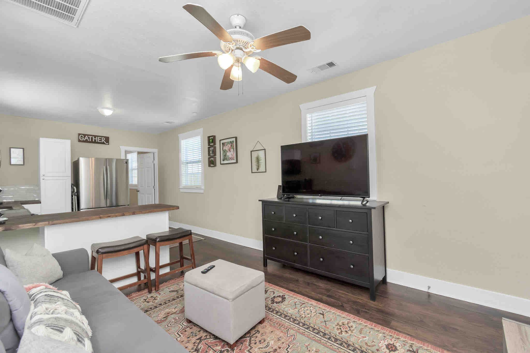 Cottage de Amaris - 3 Min Walk to Seawall/Porretto Beach/Pleasure Pier!