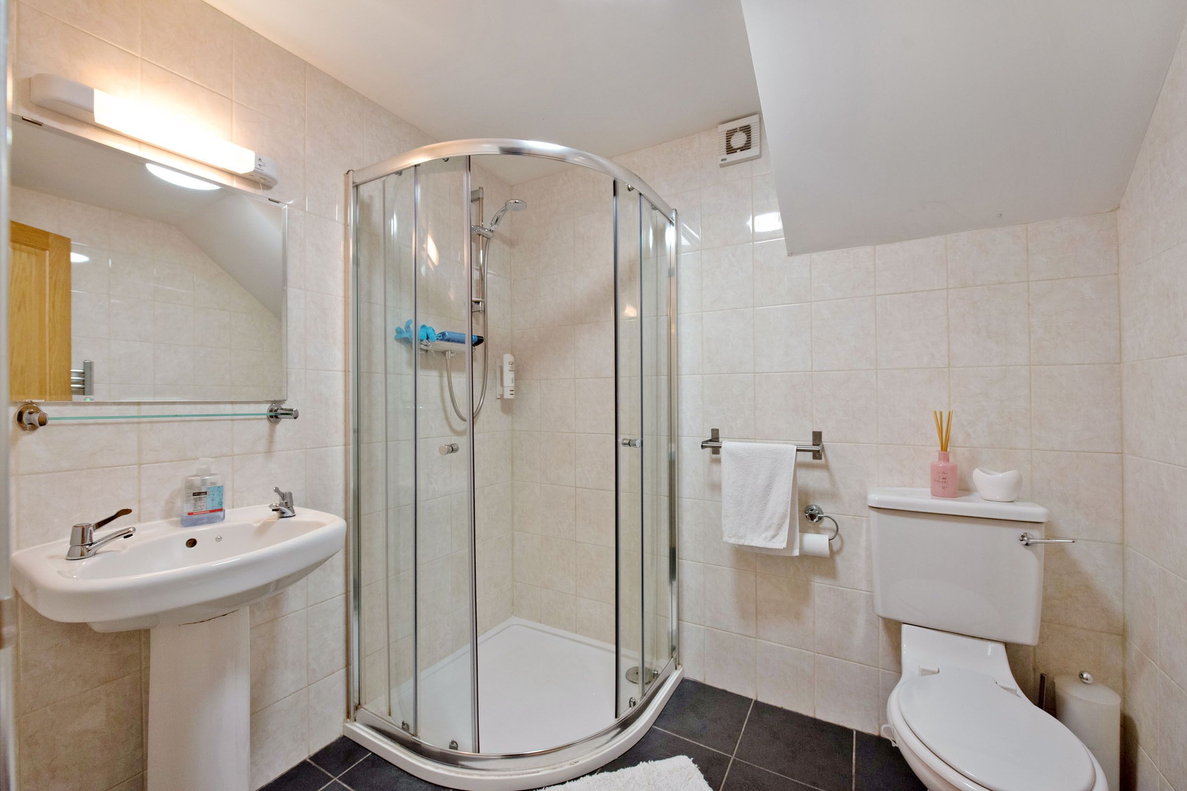 House | Bathroom | Shower, free toiletries, hair dryer, towels