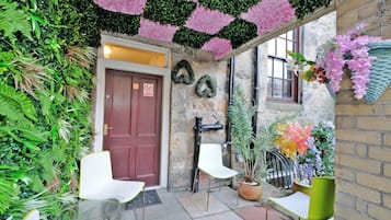 House | Terrace/patio