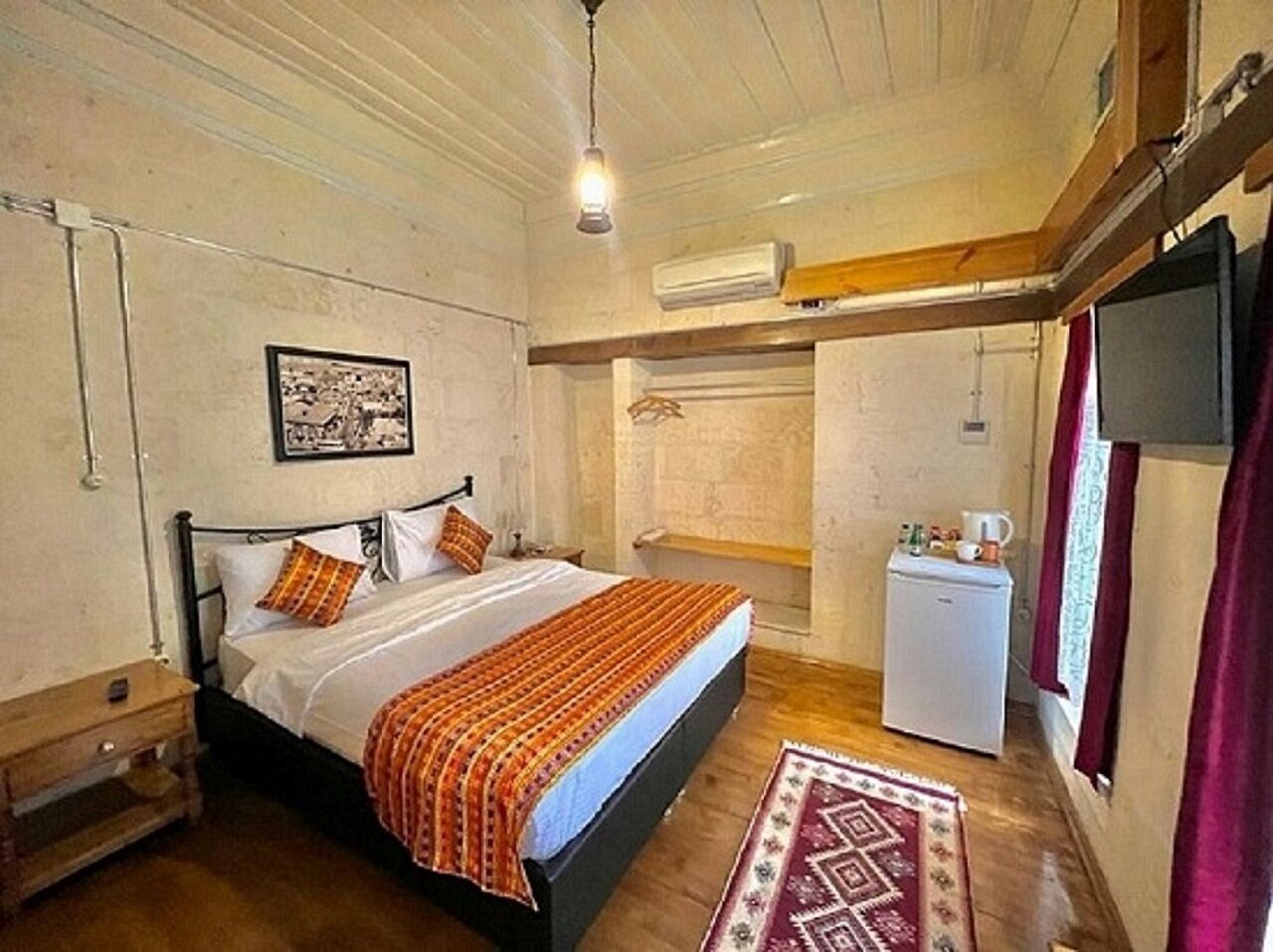 Peralatan tempat tidur premium, bar mini, kalis bunyi, Wi-fi percuma 