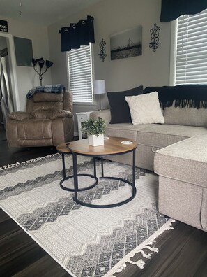 Smart TV - 5 mins to Cedar Point & Sports Force (Sandusky)