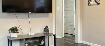 5 mins to Cedar Point & Sports Force