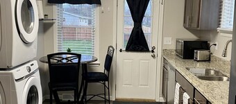 5 mins to Cedar Point & Sports Force