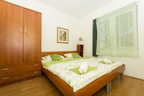 1 Schlafzimmer, kostenloses WLAN, Bettwäsche, Rollstuhlgeeignet