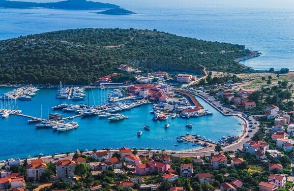 Marina - Apartment in Kanica with Seaview, Terrace, Air condition, WIFI (5168-4) (Rogoznica)