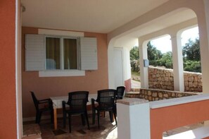 Outdoor dining - Apartment in Sevid with Seaview, Terrace, WIFI (5169-4) (Sevid)