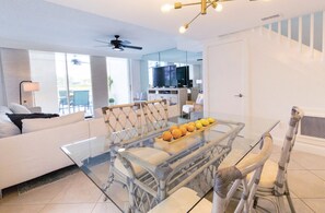 Dining - Beachside Modern Wellness Condo @ Jupiter Bay Resort, 2 bed / 3 bath (Jupiter)