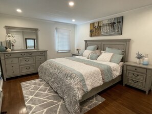 4 bedrooms, WiFi, bed sheets