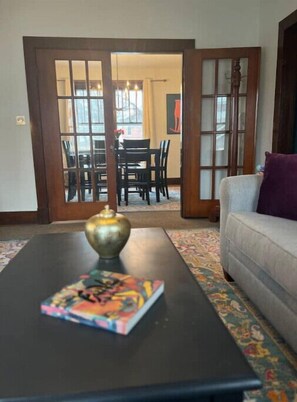 Älytelevisio, kirjoja