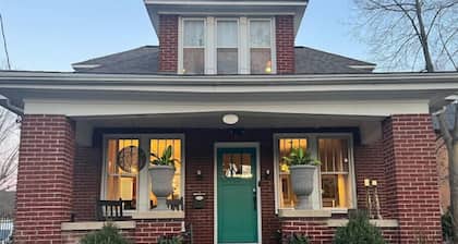 Historic Downtown 1910 Brick 2-Story Home. Dog Friendly. Walk to Everything