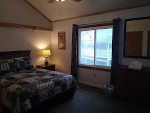 3 chambres, fer et planche à repasser, Wi-Fi gratuit, draps fournis