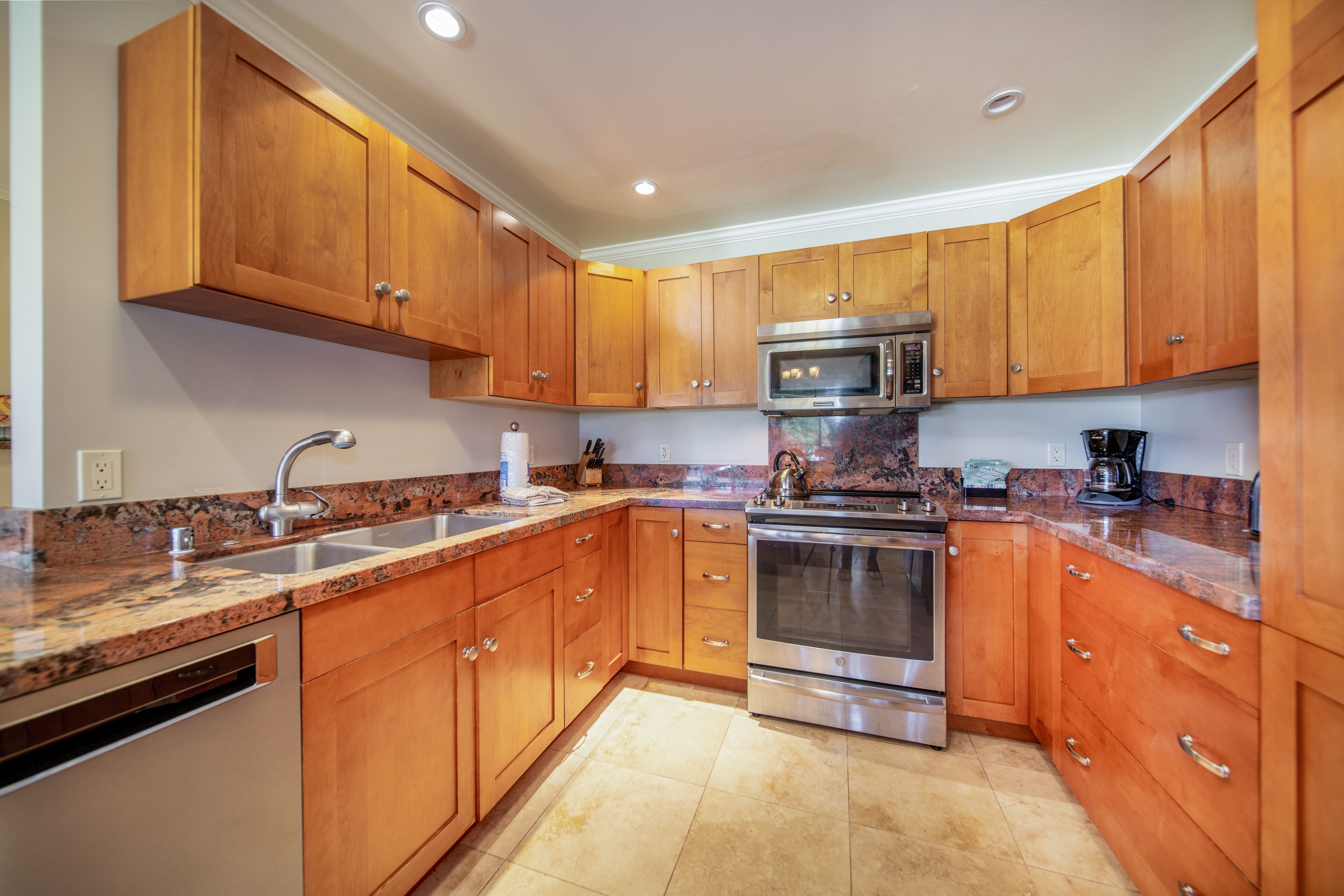 Kapalua Unit #14P7 2 Bedroom Golf Villas Gold Fairway View