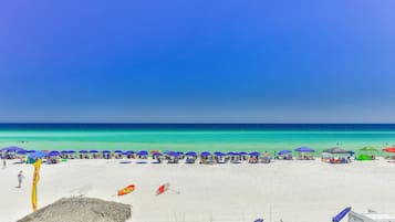Una playa cerca