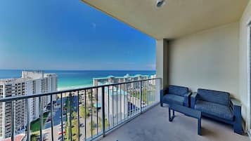 Condo (1 Bedroom) | Front of property