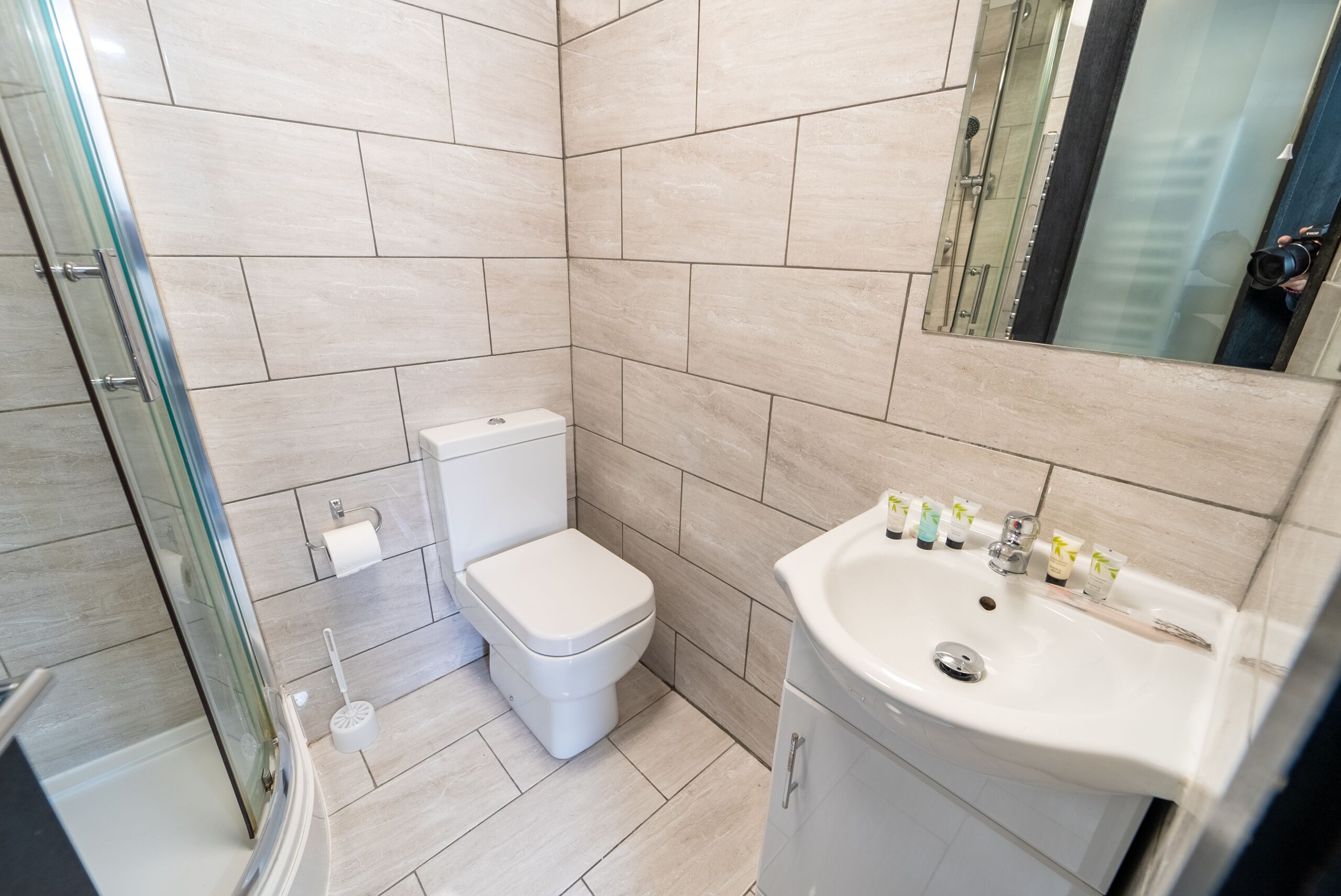 Stylish Studio for short term near UOB and City!