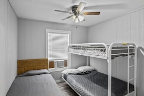 Duplex | Free WiFi, bed sheets -  Axtons Bass City Lake Front Resort (Emory)